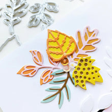 Cargar imagen en el visor de la galería, Catherine Pooler - Dies - Falling Foliage. Available at Embellish Away located in Bowmanville Ontario Canada. Example by Ilina at Catherine Pooler Designs.