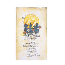 गैलरी व्यूवर में इमेज लोड करें, Sizzix - Thinlits Dies By Tim Holtz - 10/Pkg - Halloween Night. Halloween Night by Tim Holtz is the perfect design for the witching hour! Available at Embellish Away located in Bowmanville Ontario Canada. Example by brand ambassador.