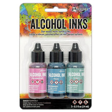 Charger l'image dans la galerie, Tim Holtz - Alcohol Ink .5oz - 3/Pkg - Select from Drop Down. The alcohol inks by Ranger are dye based, multi-surface inks. They are acid free, permanent, quick drying and transparent. Available at Embellish Away located in Bowmanville Ontario. Getaway-Cosmopolitan/Bayou/Juniper