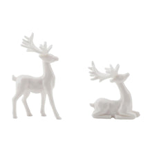 Cargar imagen en el visor de la galería, Tim Holtz - Idea-Ology - Salvaged Deer - 2/Pkg. Three-dimensional, miniature, and oh so cute. These Tim Holtz Salvaged Deer are resin figurines that can be altered with paints, inks or glitter and added to any decor piece, alter art project or handmade gift. Available at Embellish Away located in Bowmanville Ontario Canada.
