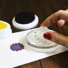 Charger l'image dans la galerie, Catherine Pooler - Acrylic Grid Stamping Block - 2-3/4" Round. 2.75" clear acrylic grid. Available at Embellish Away located in Bowmanville Ontario Canada.

