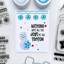 Charger l'image dans la galerie, Catherine Pooler - Stamp &amp; Die Set - Jar Full of Joy. Fill your holiday cookie jar with joy! Use the Jar Full of Joy Stamp Set and Coordinating Dies to create your own holiday decor cards! Fill the jar or turn it into a shaker card. Available at Embellish Away located in Bowmanville Ontario Canada. Example by brand ambassador.
