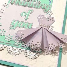 Charger l'image dans la galerie, Elizabeth Craft - Metal Die - Small Doilies. These dies are compatible with leading die cutting machines (sold separately). These dies are designed to cut through paper, cardstock, and other thin materials. Available at Embellish Away located in Bowmanville Ontario Canada. Example by brand ambassador.
