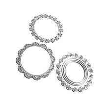 Charger l'image dans la galerie, Elizabeth Craft - Metal Die - Small Doilies. These dies are compatible with leading die cutting machines (sold separately). These dies are designed to cut through paper, cardstock, and other thin materials. Available at Embellish Away located in Bowmanville Ontario Canada.
