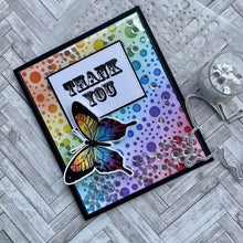 Charger l'image dans la galerie, Big Thanks is a stamp set by Debrah Warner. This set is made of premium clear photopolymer and measures 6" X 8". Made in the USA. FEATURES thanks, greetings. Available at Embellish Away located in Bowmanville Ontario Canada. Example by brand ambassador.
