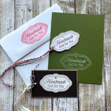 將圖片載入圖庫檢視器 Gina K. Designs - Stamp &amp; Die Set - Handmade Holidays. Handmade Holidays is a stamp &amp; die set by Gina K Designs. This set is made of premium clear photopolymer and measures 6" X 8". Made in the USA. Available at Embellish Away located in Bowmanville Ontario Canada. Example by brand ambassador.
