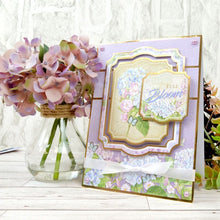 Charger l'image dans la galerie, Hunkydory - A4 Deluxe Craft Pads - Forever Florals Hydrangea. Each Pad comes with 4 different topper sets which each include their own foiled and die-cut topper sheet, foiled cardstock, printed cardstock and 2 matching inserts. Available at Embellish Away located in Bowmanville Ontario Canada.
