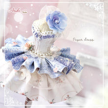 Charger l'image dans la galerie, Memory Place - Trim Sheer Glitter Ribbon 2.3"X 1yd - Snow/ Vanilla. Available at Embellish Away located in Bowmanville Ontario Canada. Example by brand ambassador.
