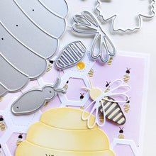 Charger l'image dans la galerie, Catherine Pooler - Dies - Oh Bee Hive. Available at Embellish Away located in Bowmanville Ontario Canada. Example by Catherine Pooler.
