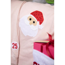 將圖片載入圖庫檢視器 Sizzix - Bigz Die By Olivia Rose - Santa Claus. Complete with a pom pom hat and lovely rosy cheeks! Add to cards and papercraft makes like gift tags and wrap or cut from felt and fabric and embellish cushions, personalized pajamas and so much more! Available at Embellish Away located in Bowmanville Ontario Canada. Example by brand ambassador.
