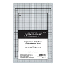 Charger l'image dans la galerie, Spellbinders - BetterPress Chase Magnetic Insert Replacement - 5.81"x8.81". Replacement BetterPress Chase Magnetic Insert works in the BetterPress System. The Chase Magnetic Insert helps to secure the press plate in place to apply ink. Available at Embellish Away located in Bowmanville Ontario Canada.
