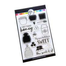Charger l'image dans la galerie, Catherine Pooler - Stamp &amp; Die Set - Sweet as Honey. Available at Embellish Away located in Bowmanville Ontario Canada.
