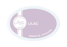 Charger l'image dans la galerie, Catherine Pooler - Spa Collection - Apothecary Ink Pads. Take in the sites and smells of the Apothecary's shop.  This family of muted Spa colors is inspired by flowers, herbs, plants and earthy elements. Available at Embellish Away located in Bowmanville Ontario Canada. Lilac
