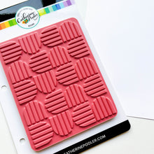 गैलरी व्यूवर में इमेज लोड करें, Catherine Pooler - Background Stamp - Line Dance. Step one, two, three...the Line Dance Background Stamp is such a fun geometric pattern. Use this stamp as a great background to your next card. Available at Embellish Away located in Bowmanville Ontario Canada.
