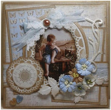 Charger l'image dans la galerie, Marianne Design - Craftables Die - Passe Partout - Round. Make pretty Window apertures and doily backgrounds for your cards. Craftables can be used in all leading brand die cutting systems. 4 piece die set. Approx. sizes: 3 3/4" and 2 1/2". Available at Embellish Away located in Bowmanville Ontario Canada. card example by brand ambassador.
