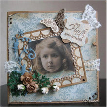 Charger l'image dans la galerie, Marianne Design - Craftables Die - Passe Partout - Square. Make pretty Window apertures and doily backgrounds for your cards. Craftables can be used in all leading brand die cutting systems. 4 piece die set. Approx.. sizes: 3 1/2" and 2". Available at Embellish Away located in Bowmanville Ontario Canada. Card example by brand ambassador.
