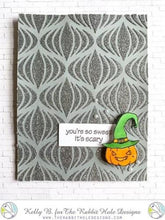 Charger l'image dans la galerie, The Rabbit Hole Designs - Stamp Set - 3x4 - Halloween Cupcake. Deeply etched, clear photopolymer stamps for precise placement. Made in the USA.  Coordinates with Halloween Cupcake Die. Available at Embellish Away located in Bowmanville Ontario Canada. Card design by Kelly B.
