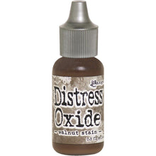 Charger l'image dans la galerie, Tim Holtz-Ranger Distress Oxides Reinkers. This water-reactive dye and pigment ink fusion creates an oxidized effect when sprayed with water. Use to re-ink Distress Oxide Ink Pads (sold separately). Available at Embellish Away located in Bowmanville Ontario Canada. Walnut Stain
