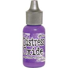 Charger l'image dans la galerie, Tim Holtz-Ranger Distress Oxides Reinkers. This water-reactive dye and pigment ink fusion creates an oxidized effect when sprayed with water. Use to re-ink Distress Oxide Ink Pads (sold separately). Available at Embellish Away located in Bowmanville Ontario Canada. Wilted Violet
